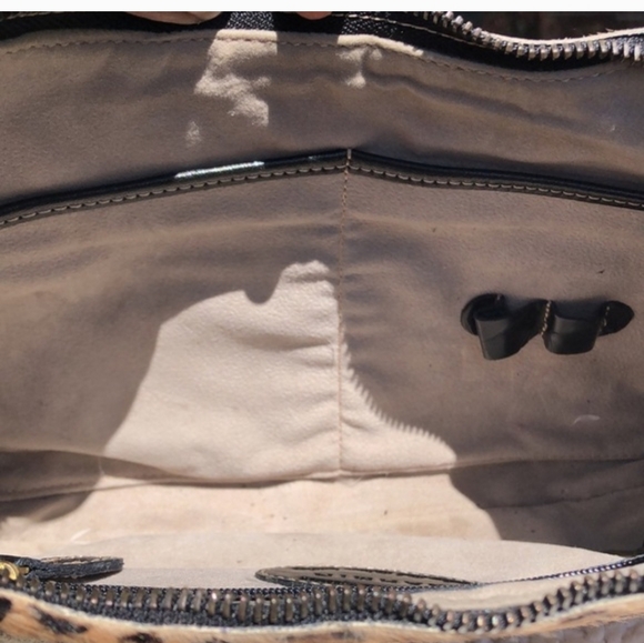 Brahmin Vintage Leopard Print and Black Leather Shoulder Bag - Picture 7 of 11